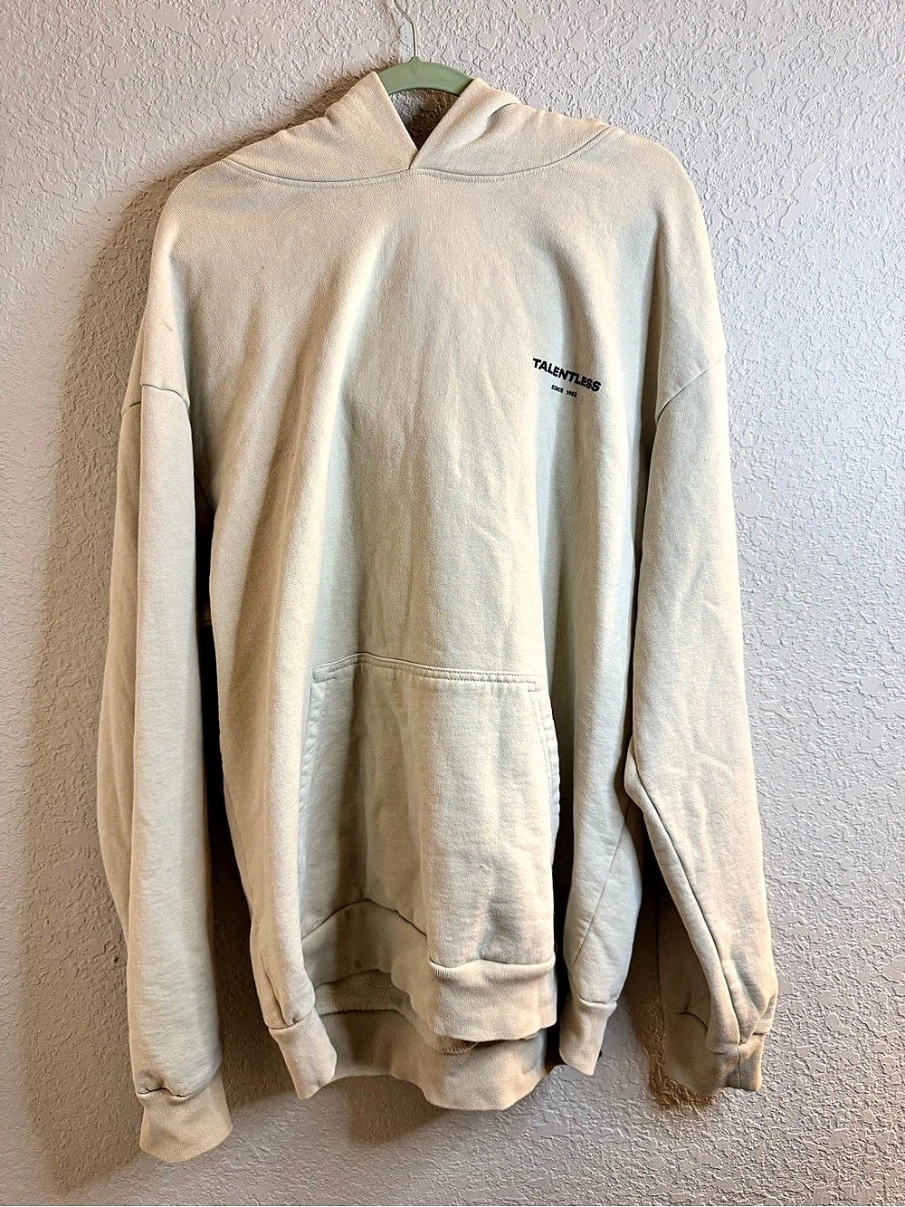 Talentless Circle Logo Hoodie in Cream